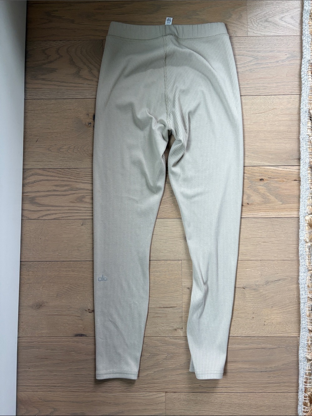 ALO Yoga Ribbed Leggings - Picture 3 of 3